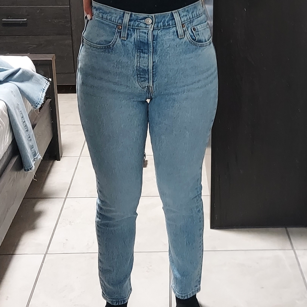 SOLD: Premium Levis 501 skinny jean